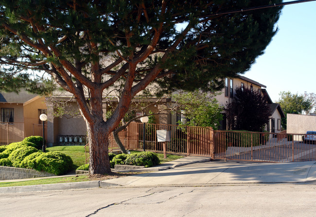 578 Stepney St in Inglewood, CA - Foto de edificio - Building Photo