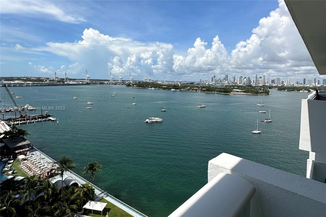 1200 West Ave, Unit 1529 in Miami Beach, FL - Building Photo