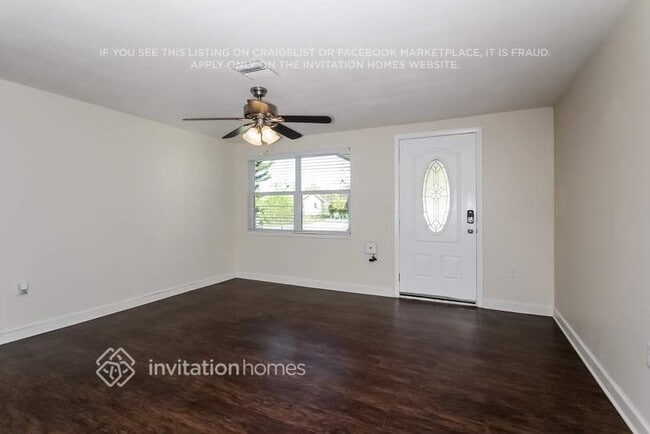 2103 Hanby St in Port Charlotte, FL - Foto de edificio - Building Photo
