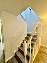 521 Pepeekeo St in Honolulu, HI - Building Photo - Building Photo