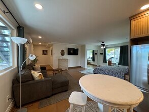 1611 Whaley St in Oceanside, CA - Building Photo - Building Photo