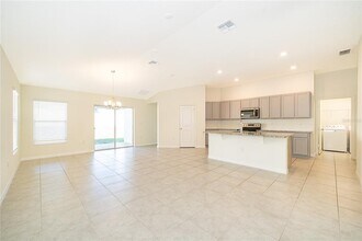 9121 Oscraft Dr in Davenport, FL - Building Photo - Building Photo