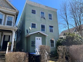 58 Lincoln Ave in Poughkeepsie, NY - Building Photo