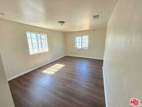 1413 W 99th St in Los Angeles, CA - Building Photo - Building Photo