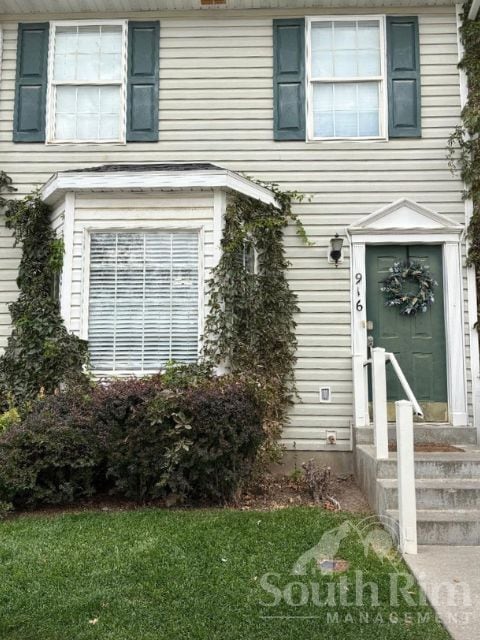 property at 916 Greenridge Ave