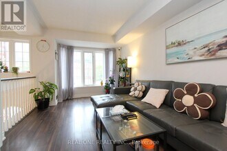 43 Bethune Way in Markham, ON - Building Photo - Building Photo