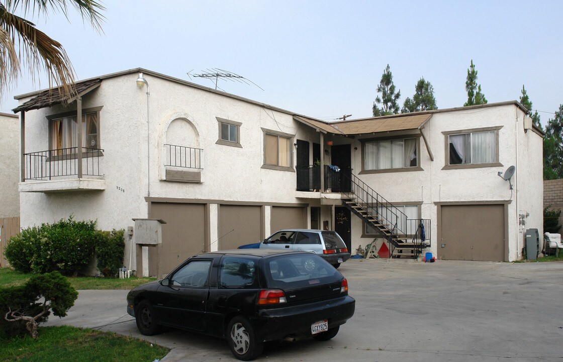 9208 Wheeler Ct in Fontana, CA - Building Photo