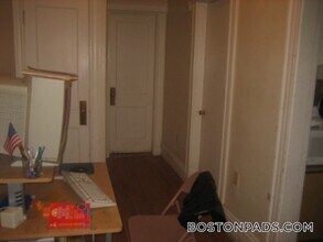 56 Queensberry St, Unit 12 in Boston, MA - Building Photo - Building Photo
