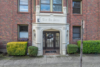 De Selm | Vintage Charm in the Heart of Capitol Hill in Seattle, WA - Foto de edificio - Building Photo