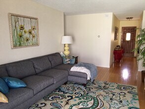 2208 Summerpark Ct in Thousand Oaks, CA - Building Photo - Building Photo