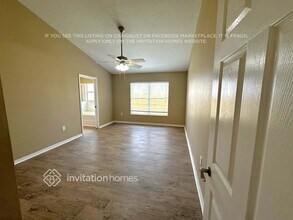 7221 49th Pl E in Palmetto, FL - Building Photo - Building Photo