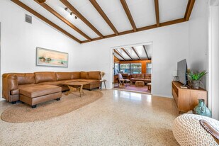 936 Santa Cruz Rd in Cocoa Beach, FL - Building Photo