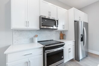 Washington Court (52 W) in Philadelphia, PA - Building Photo - Interior Photo