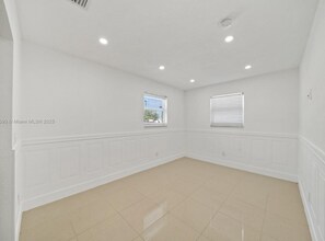 845 NW 2nd St in Florida City, FL - Foto de edificio - Building Photo