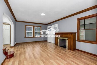 1111 E 76th St in Kansas City, MO - Building Photo - Building Photo