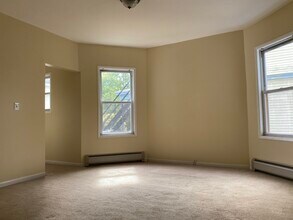 105 Manning Blvd, Unit 1 in Albany, NY - Building Photo - Building Photo