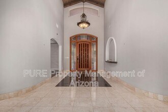 10761 E Fanfol Ln in Scottsdale, AZ - Building Photo - Building Photo