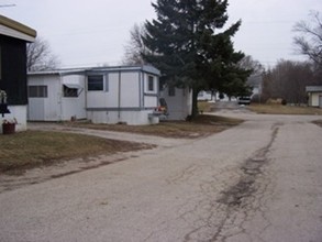 Casteel Mobile Home Park in Cambridge, IL - Building Photo - Building Photo