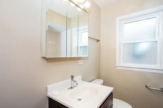 8126 N Octavia Ave in Niles, IL - Building Photo - Building Photo