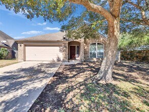 5643 Walnut Glen Ln in Rosenberg, TX - Building Photo - Building Photo