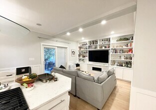 108 Buttonwood St, Unit 1 in Boston, MA - Building Photo - Building Photo