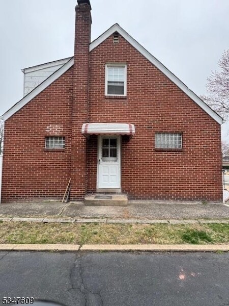 364 Union Ave in Clifton, NJ - Building Photo - Building Photo