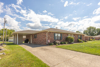 280 Lee Ct in Ferdinand, IN - Building Photo - Building Photo