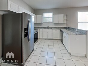 6409 Ashville Dr in Zephyrhills, FL - Building Photo - Building Photo