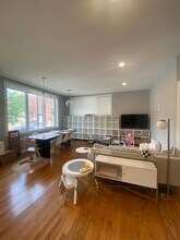 2317 W Armitage Ave in Chicago, IL - Building Photo - Building Photo