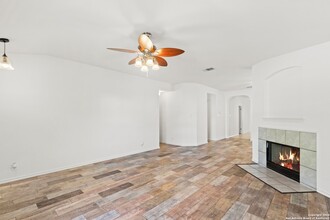 1008 Bobcat Creek in San Antonio, TX - Building Photo - Building Photo