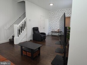 6139 Larchwood Ave in Philadelphia, PA - Building Photo - Building Photo