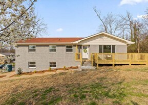 2301 Arroyo Dr in Chattanooga, TN - Building Photo