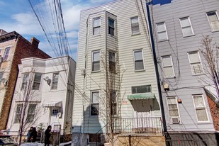 532 27th St Apartments