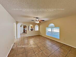 233 Pleasant Gardens Dr in Apopka, FL - Foto de edificio - Building Photo