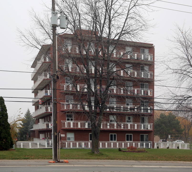 9 Riverdale Dr in Hamilton, ON - Building Photo