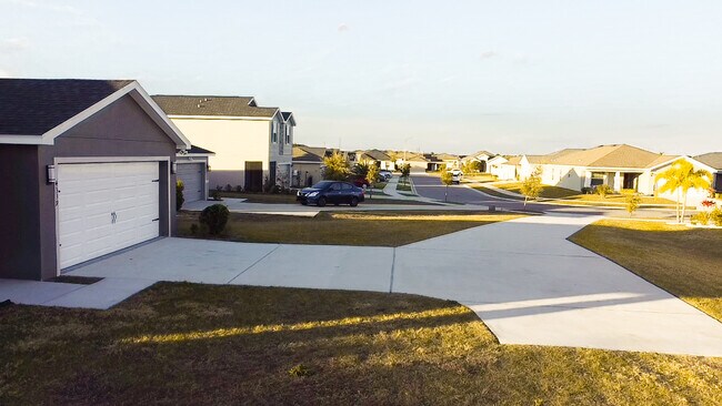 4339 Swan St in Haines City, FL - Building Photo - Building Photo