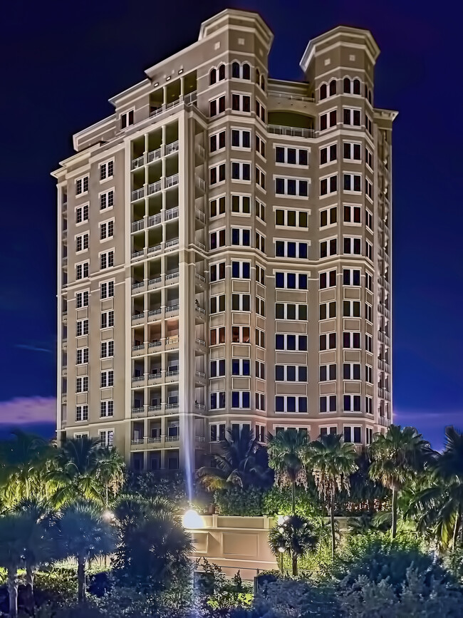 One Watermark Place in West Palm Beach, FL - Building Photo - Building Photo