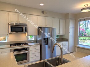 13620 Essence Rd in San Diego, CA - Building Photo - Building Photo