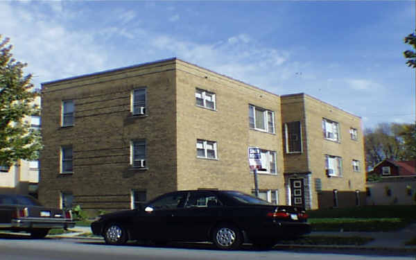 6639 N California Ave in Chicago, IL - Building Photo