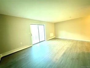 225 Concord Ln in Middletown, NY - Building Photo - Building Photo