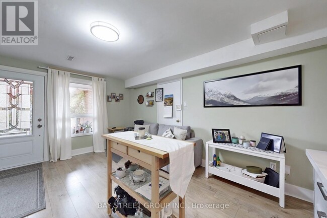 40 Henricks Rd