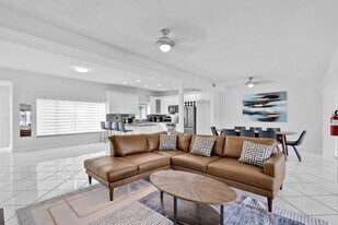 1712 NE 18th Ave in Fort Lauderdale, FL - Building Photo