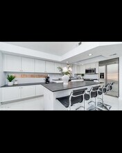 11056 W Lane Ave in Glendale, AZ - Foto de edificio - Building Photo