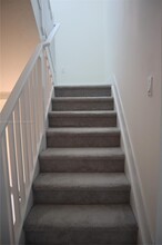 8118 NW 42nd St in Doral, FL - Building Photo - Building Photo