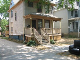 415 W Doty St, Unit #2 Apartamentos