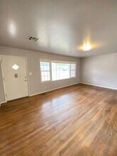1404 Carlisle Ct in The Village, OK - Building Photo - Building Photo