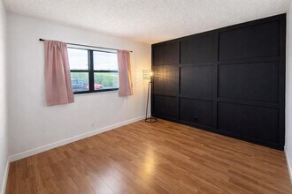 2001 Woolbright Rd in Boynton Beach, FL - Building Photo - Building Photo