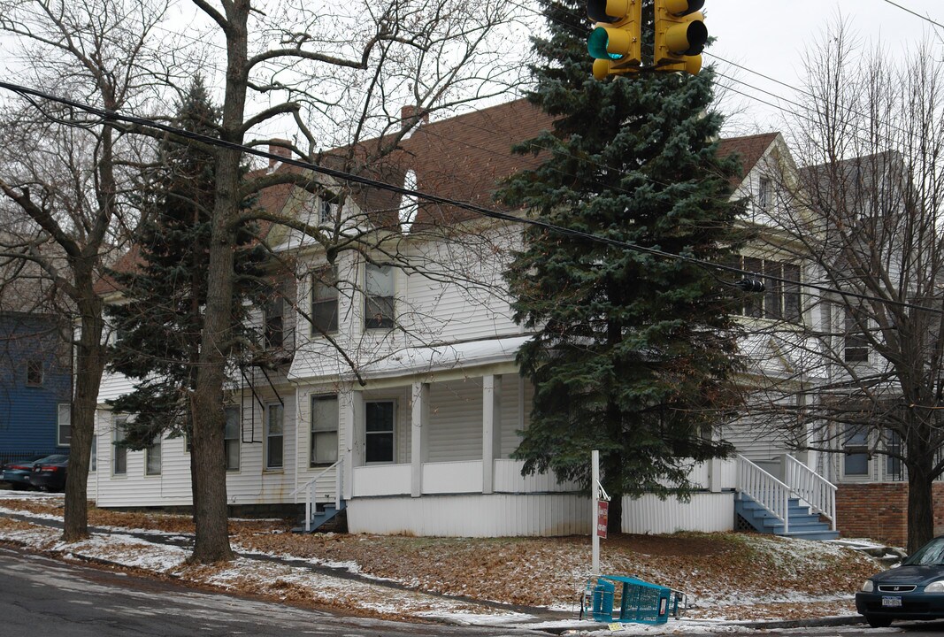 866 Union St in Schenectady, NY - Building Photo