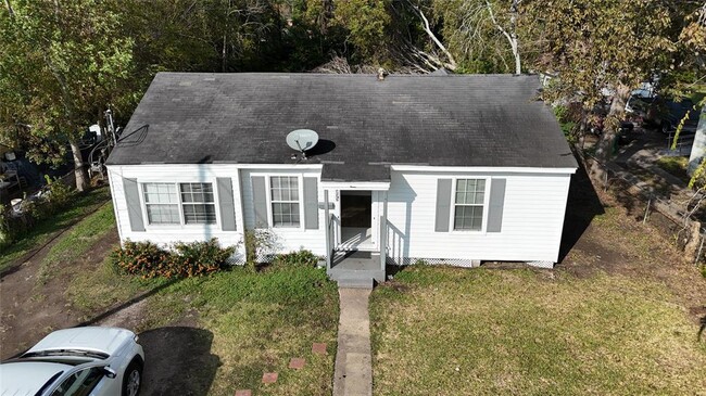 5237 Carmen St in Houston, TX - Building Photo - Building Photo