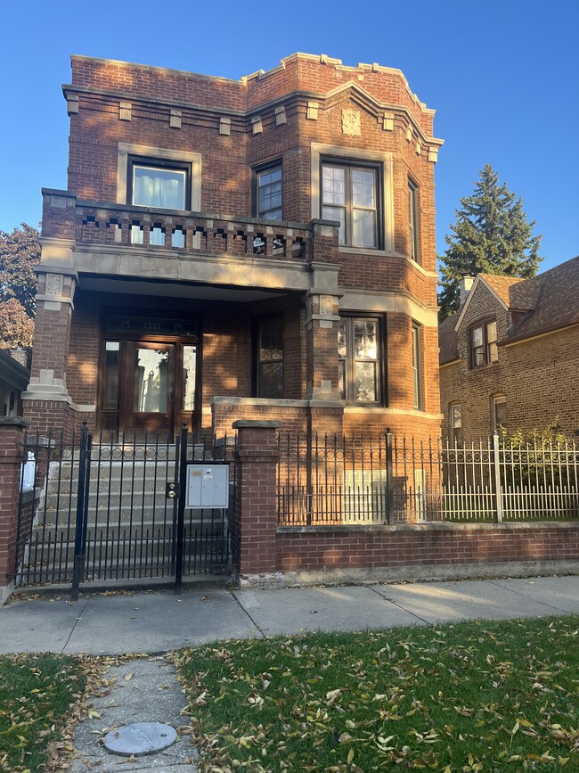 1521 N Springfield Ave, Unit 1521 N. Springfield Ave